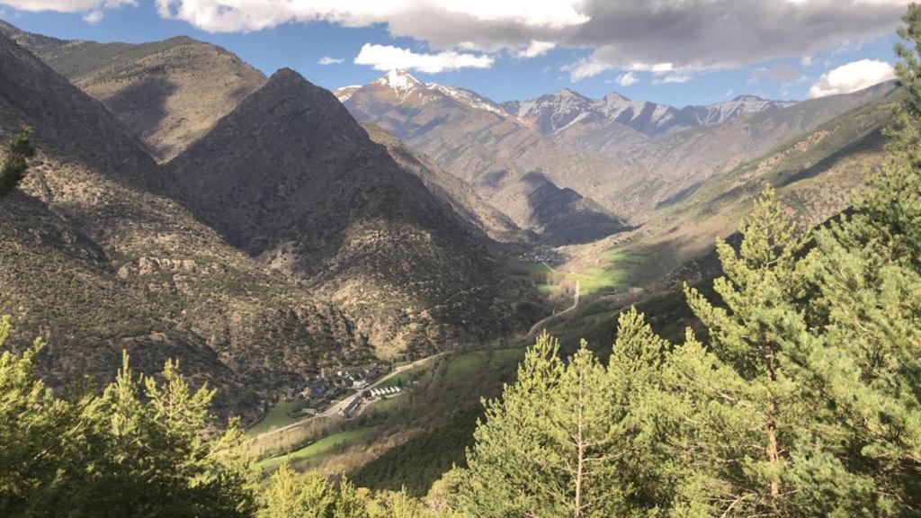 Hostal Montana Alins Kültér fotó