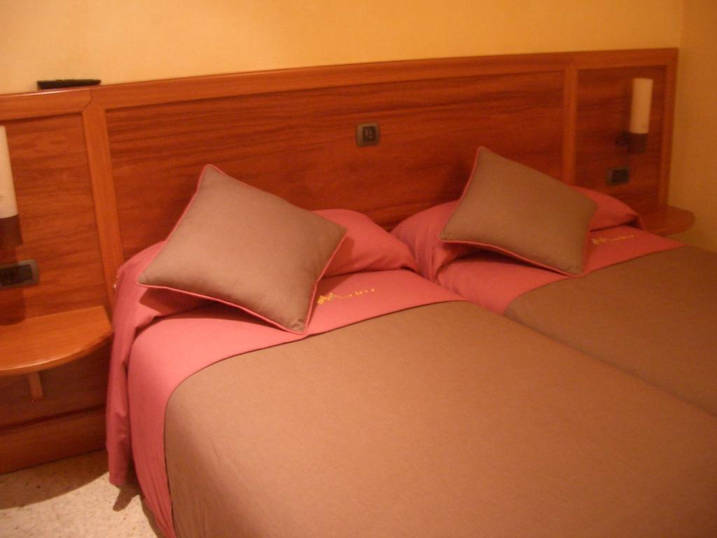 Hostal Montana Alins Szoba fotó