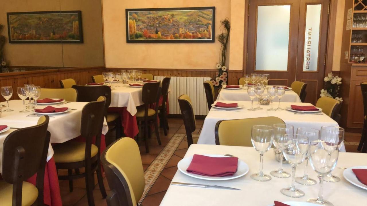 Hostal Montana Alins Kültér fotó